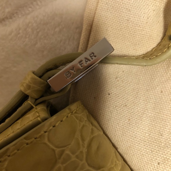 NWOT BY FAR Manu shoulder bag - olive - Picture 3 of 15